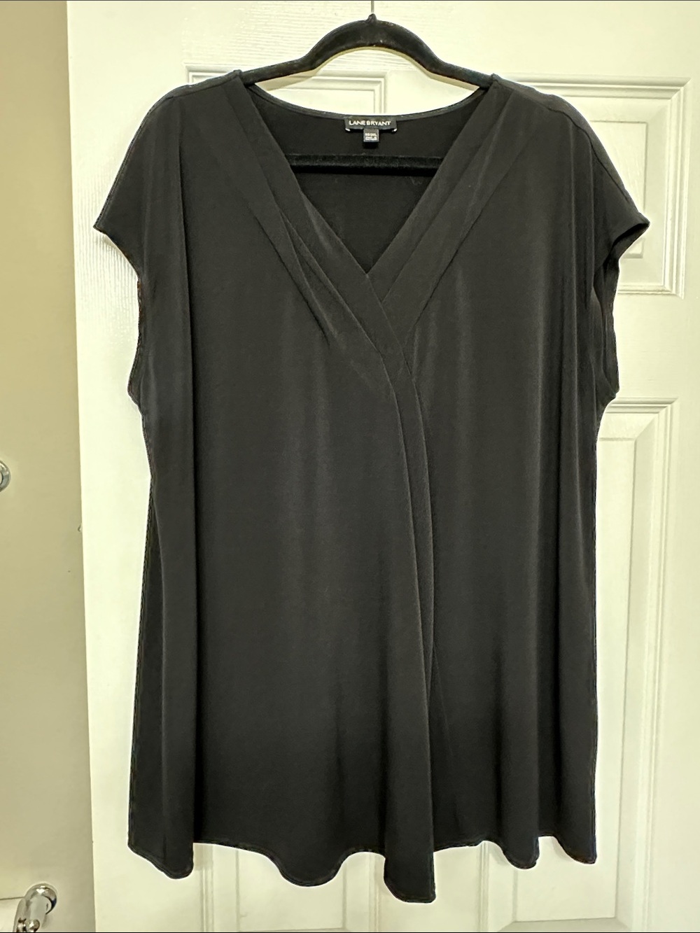 Lane Bryant Black V-Neck Short Sleeve Top 18/20L